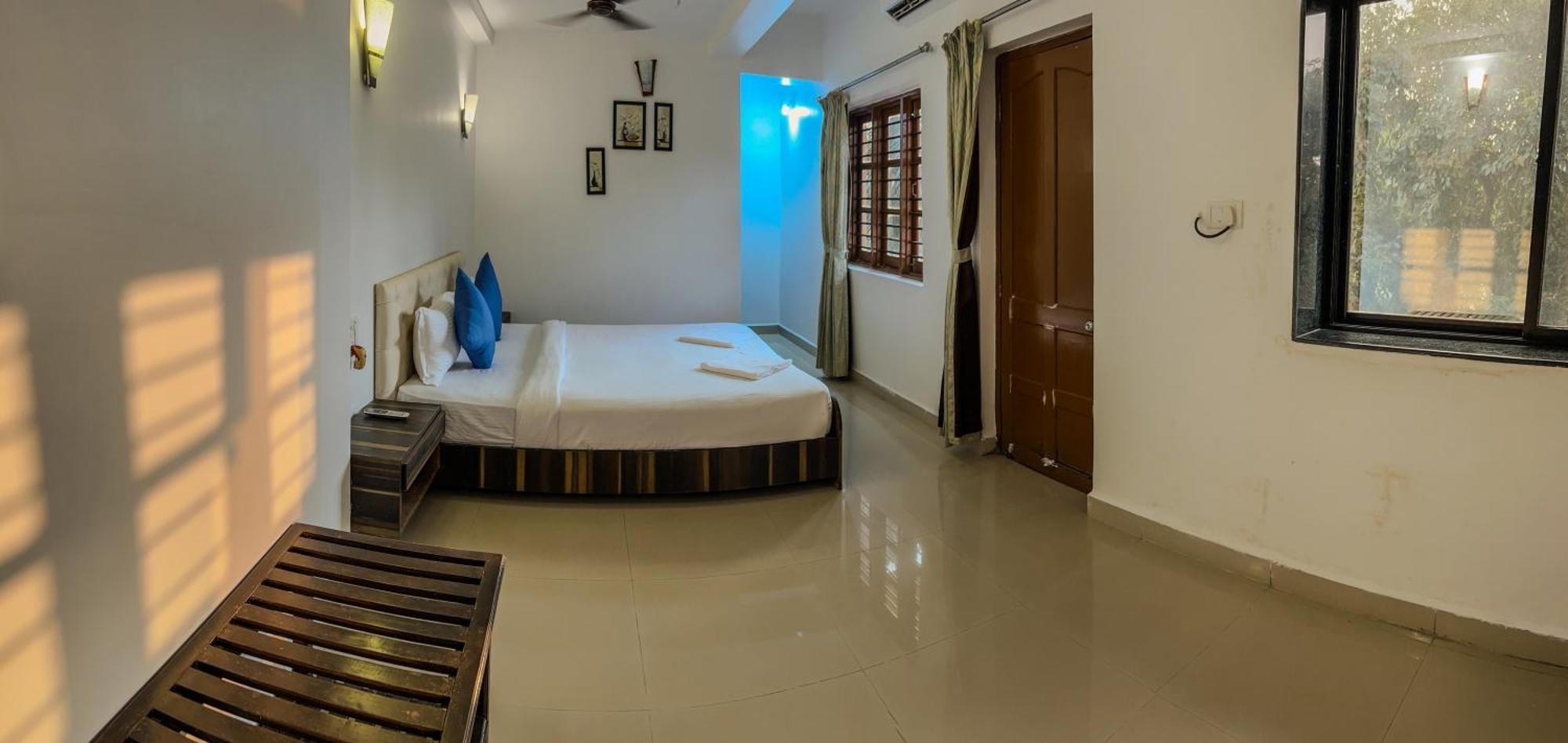 La Costa Residency Hotel Anjuna Buitenkant foto