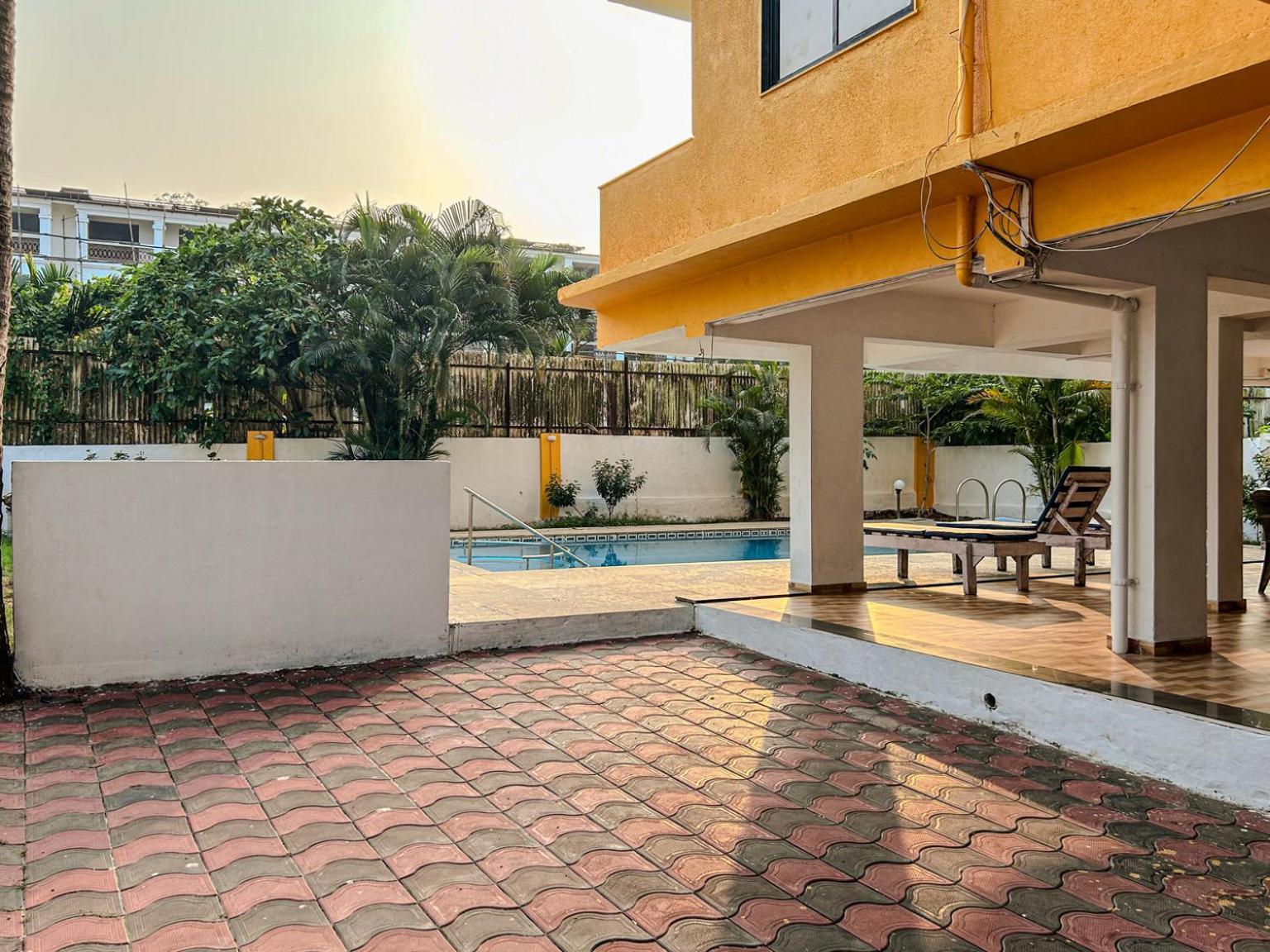 La Costa Residency Hotel Anjuna Buitenkant foto