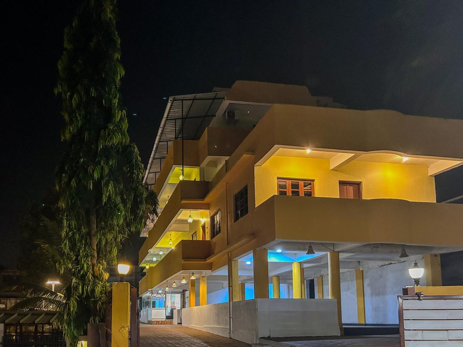 La Costa Residency Hotel Anjuna Buitenkant foto