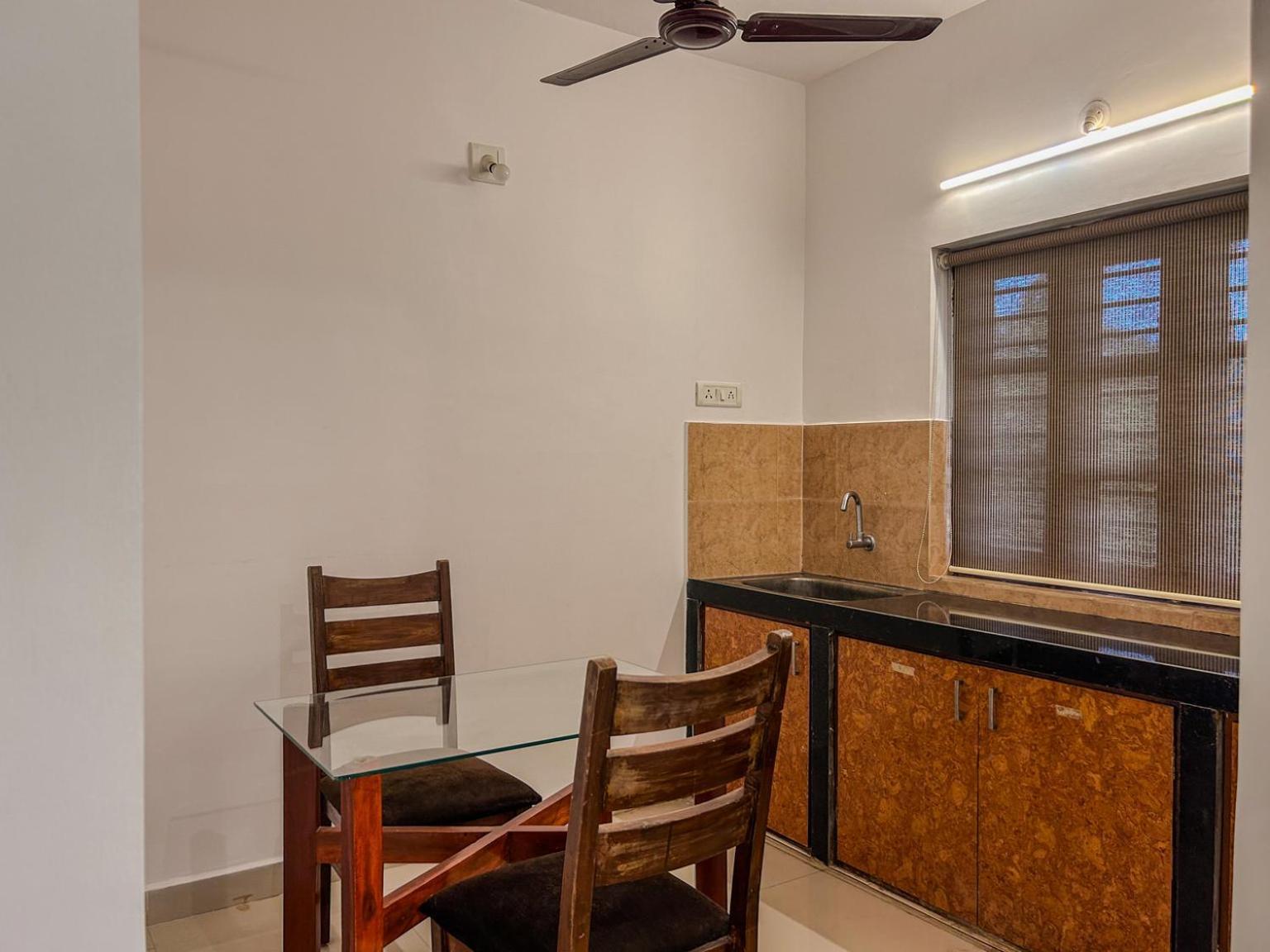 La Costa Residency Hotel Anjuna Buitenkant foto