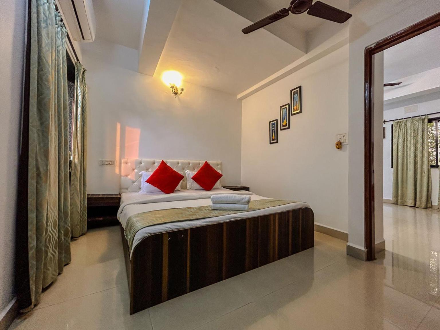 La Costa Residency Hotel Anjuna Buitenkant foto