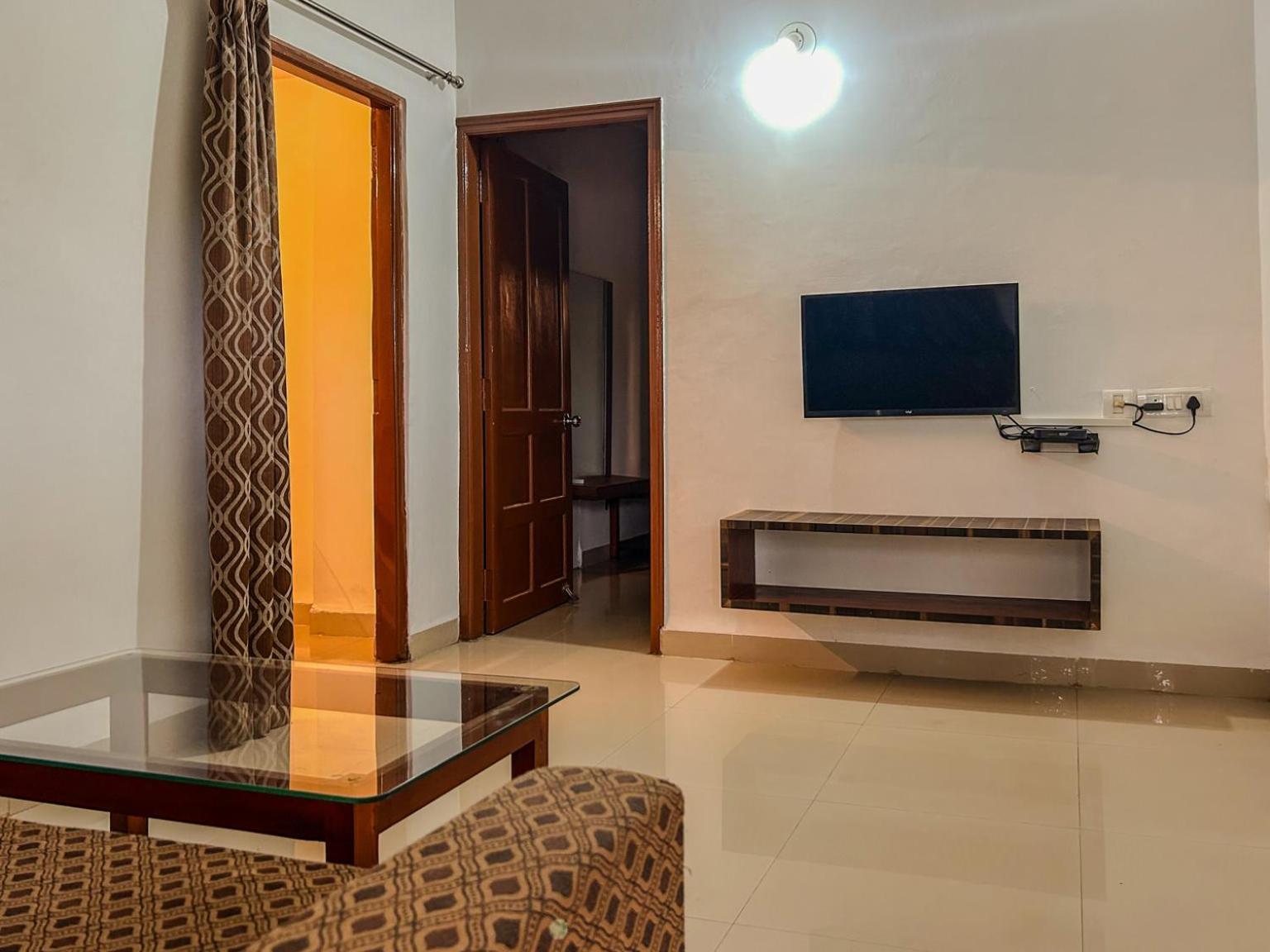 La Costa Residency Hotel Anjuna Buitenkant foto